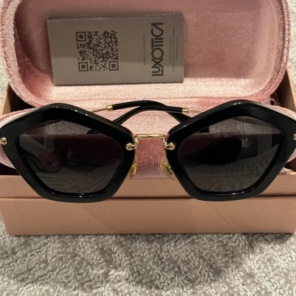 MIU MIU SMU 06O 1AB - 1A1 Sunglasses Grey SMU06O Frame - Picture 2 of 10